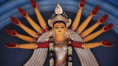 Chaitra Navratri 2024 Mantra: বাসন্তী দুর্গা পুজোর শেষ তিন দিন রাশি মেনে মন্ত্র জপ করলে পাবেন দশভূজার আশীর্বাদ