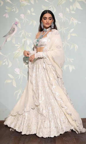 चैत्र नवरात्रि की सप्तमी को पहनें सफेद रंग