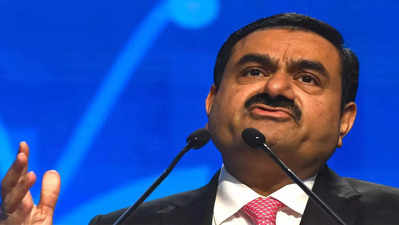 Adani Group Share:अडानी ग्रुप के शेयरों पर टूटे विदेशी निवेशक, जानिए क्यों बढ़ा रहे हिस्सेदारी