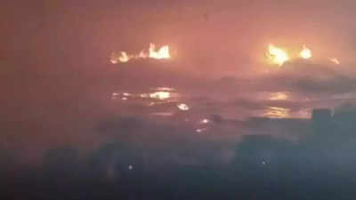 Indore Phataka Factory Blast: इंदौर में पटाखा फैक्ट्री में लगी आग, रस्सी बम बनाते समय हुआ बड़ा हादसा