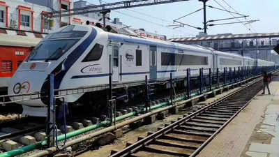RTI में वंदे भारत ट्रेन की खुल गई पोल? रेलवे ने कहा- आमदनी का अलग रेकॉर्ड नहीं रखा जाता
