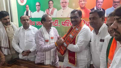 धर्म सिंह सैनी फिर भाजपा में लौटे, लोकसभा चुनाव की वोटिंग से पहले सपा को बड़ा झटका