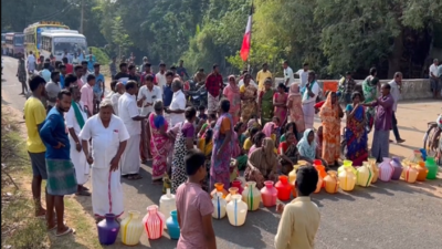 குடிநீர் வினியோகம் நிறுத்தம்; மயிலாடுதுறை சீர்காழி அருகே பொதுமக்கள் சாலை மறியல்!