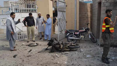 पाकिस्तान: केपीके में दो जगहों पर आतंकी हमले, फ्रंटियर कोर के एक सैनिक और दो अधिकारियों की मौत
