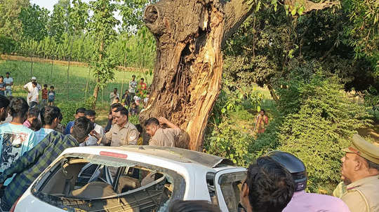 शादी से लौट रहे थे, तेज रफ्तार कार पेड़ से टकराई, सहारनपुर में मासूम समेत एक ही परिवार के चार की मौत