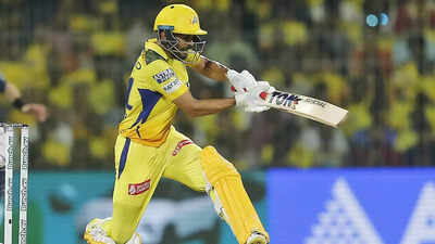 Ruturaj Gaikwad Century: रुतुराज गायकवाड़ ने लखनऊ के गेंदबाजों को जमकर पीटा, ठोकी आईपीएल में दूसरी सेंचुरी