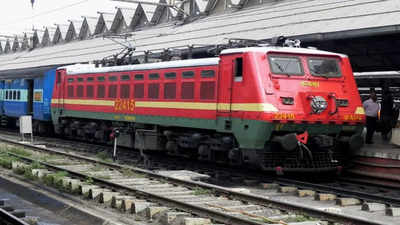 AP Trains: ఏపీ ప్రజలకు గుడ్‌న్యూస్.. నాలుగు ప్రత్యేక రైళ్లు, ఈ స్టేషన్లలో ఆగుతాయి