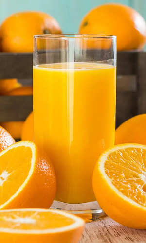 उन्हाळ्यात संत्र्याचा ज्यूस पिण्याचे 7 फायदे