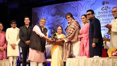 अमिताभ बच्चन को मिला लता दीनानाथ मंगेशकर पुरस्कार, रहमान और रणदीप हुड्डा भी हुए सम्मानित