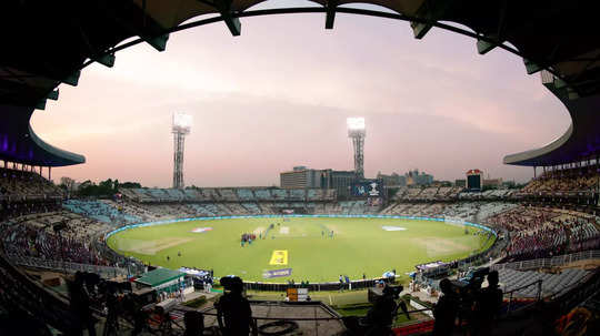 कोलकाता में होगा बल्लेबाजों का धूम धड़ाका या गेंदबाज मारेंगे मैदान? जानें कैसा खेलेगी पिच