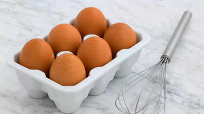 अमेरिका में क्यों बढ़ रहीं अंडे की कीमतें? जानें