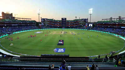 DC vs MI Pitch Report: दिल्ली में फिर बरसेंगे रन या गेंदबाजों के लिए कुछ होगा, जानें अरुण जेटली स्टेडियम की पिच रिपोर्ट