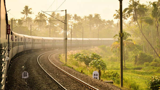 ರೈಲು ಪ್ರಯಾಣಿಕರಿಗೆ ಅನುಕೂಲ