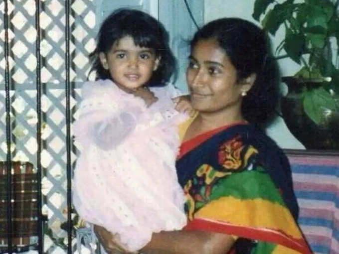 Samantha Ruth Prabhu childhood pic