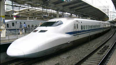 Amrit Bharat: अमृत भारत एक्सप्रेस में होंगे बुलेट ट्रेन की तरह लंबी चोंच वाले इंजन, जान लीजिए रेलवे की योजना