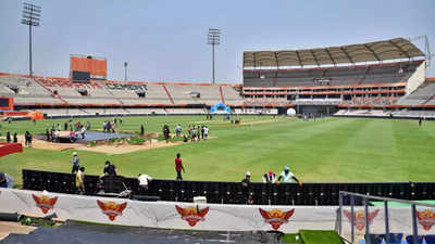SRH vs RR Pitch Report: बल्लेबाज बरसाएंगे रन या गेंदबाजों के लिए भी होगी मदद, जानें हैदराबाद की पिच रिपोर्ट