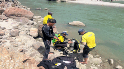 Uttarakhand News: ऋषिकेश के निकट गंगा नदी में डूबा दिल्ली का युवक, दोस्तों के साथ आया था घूमने