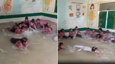 Sarkari School Ka Video: सरकारी स्कूल के टीचर ने जुगाड़ से क्लासरूम को बना दिया स्विमिंग पूल, तैरते बच्चों का वीडियो दिल जीत लेगा