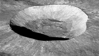 चंद्रमा के सुदूर हिस्से में खतरनाक क्षुद्रग्रह, धरती के पास से भरेगा उड़ान, वैज्ञानिकों ने क्या कहा