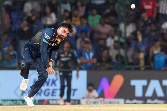राशिद खान- 126 विकेट