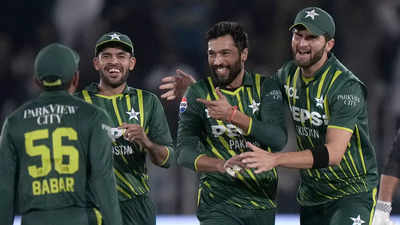 पाकिस्तानी फिक्सर खिलाड़ी T20 वर्ल्ड कप से पहले शर्मसार, इस देश ने किया सरेआम बेइज्जत!