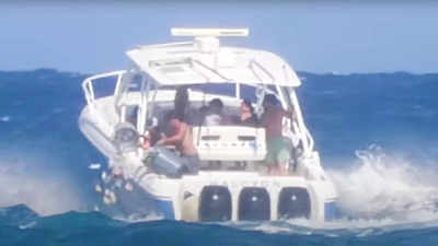 फ्लोरिडा के दो लड़कों ने महासागर में फेंका कचरा, वीडियो वायरल होने पर करना पड़ा पुलिस को सरेंडर, लगे गंभीर आरोप