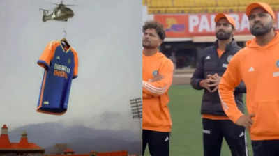 ભારતીય ક્રિકેટ ટીમની નવી જર્સી લોન્ચ, ભગવા રંગની સ્લિવ્સથી લઈ ત્રિરંગા ડિઝાઈનથી સજ્જ
