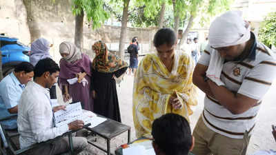 लोकसभा चुनाव: महाराष्ट्र, बिहार, गुजरात रहे सबसे फिसड्डी, तीसरे चरण में भी वोटिंग हुई कम