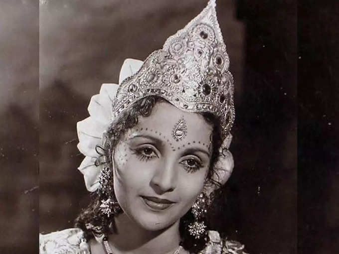 shobhana-samarth-as-sita