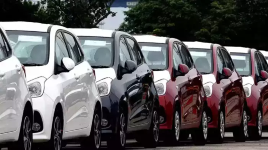 गेल्या महिन्यात भारतात 22 लाख वाहनांची झाली विक्री; 3.3 लाखांहून अधिक कार तर 16.43 लाख विकल्या दुचाकी