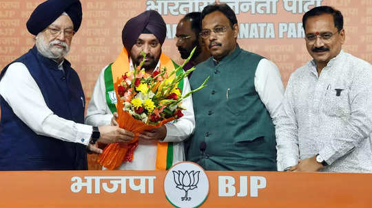 अरविंदर सिंह लवली के बाद, अब दिल्ली कांग्रेस में एक भी बड़ा सिख नेता नहीं