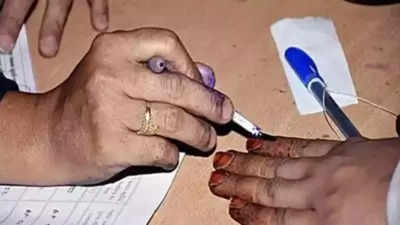 झारखंड में ईवीएम पर वोट पड़ने के पहले 20,679 लोगों ने किया मतदान, जानिए पूरी बात