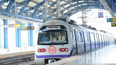 पिछले साल 200 करोड़ ने किया था सफर, इस साल 20 % बढ़े, दिल्ली मेट्रो लोगों को खूब भा रही!