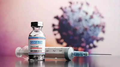 सभी कोविड वैक्सीन का रिव्यू कीजिए... कोविशील्ड से खतरे के बीच डॉक्टरों की सरकार से अपील