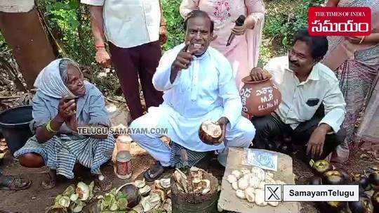 ka paul chating with road side fruit vendor in vizag election campaign