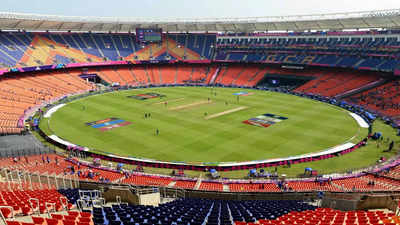 GT vs KKR Pitch Report: बल्ले से बरसेंगे रन या गेंद का रहेगा बोलबाला, गुजरात और केकेआर के मैच में कैसी होगी अहमदाबाद की पिच?