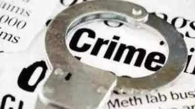 Pune Crime : पोलिस असल्याची बतावणी; दागिने ठेवण्याचा बहाणा, मॉर्निंग वॉकसाठी गेलेल्यांना लुटले
