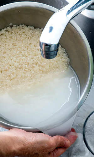 स्किन के लिए चावल का पानी यूज करने का सही तरीका