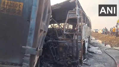 आंध्र प्रदेश में भीषण सड़क हादसा, बस और लॉरी की टक्कर, आग लगने से 6 लोग जिंदा जले, कई घायल