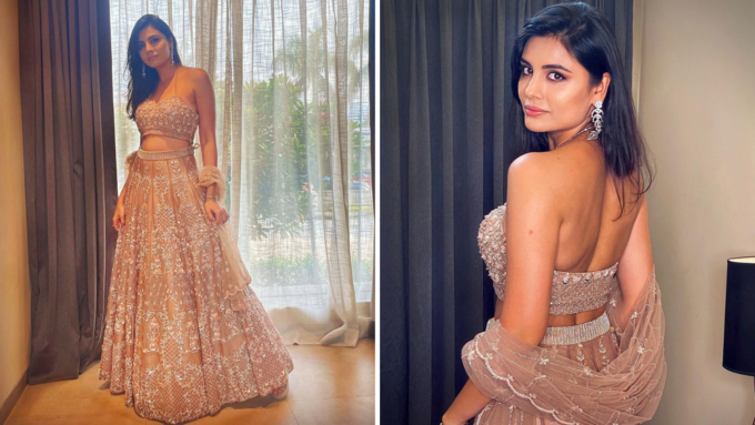 Wreaked havoc in backless lehenga