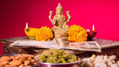 Maa Lakshmi Blessings: বছরের শেষ দিন পর্যন্ত লক্ষ্মীর আশীর্বাদ ৩ রাশির ওপর, অর্থ লাভ, উল্লাসে কাটবে সময়!
