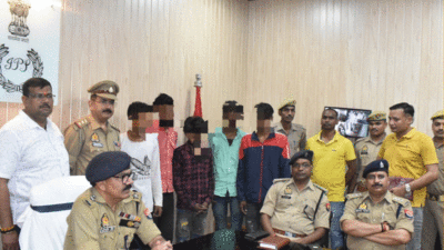 UP Crime: गाजीपुर में 20 लाख से ज्यादा कीमत के अवैध गांजे के साथ 2 आरोपी गिरफ्तार