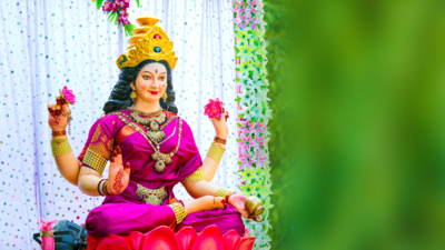 Lakshmi Happiness: ಮನೆ, ದೇವರ ಕೋಣೆ ಹೀಗಿದ್ದರೆ ಖಂಡಿತ ಲಕ್ಷ್ಮಿ ಒಲಿಯುತ್ತಾಳೆ.!