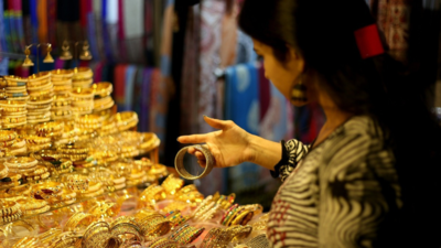 सोने खरेदीचे सुवर्ण नियम: नैतिक आणि अभ्यासपूर्ण सोने खरेदी करताना ‘या’ गोष्टींची काळजी घ्या