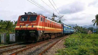 Tirupati Trains: తిరుమల వెళ్లే భక్తులకు గుడ్‌న్యూస్..ఈ రైళ్లకు అదనంగా బోగీలు ఏర్పాటు, వివరాలివే