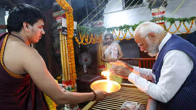 रामलला की प्राण प्रतिष्ठा के बाद पहली बार संकट मोचन पहुंचे नरेंद्र मोदी, जय श्रीराम से गूंजा मंदिर कैंपस