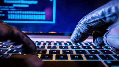 ऑनलाइन चूना लगाने वालो की अब खैर नहीं, शातिर साइबर ठगों से नोएडा पुलिस ने जब्त किए 18 लाख रुपये