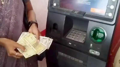 ರಾಮನಗರದ ಕೆಎಸ್ ಆರ್ ಟಿಸಿ ATMನಲ್ಲಿ 500 ರೂ. ನೋಟಿನ ಬದಲಿಗೆ 20 ರೂ. ಡ್ರಾ!