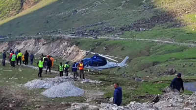 केदारनाथ में हेलिकॉप्टर की इमरजेंसी लैंडिंग, तकनीकी खराबी के कारण हादसा, बची 6 लोगों की जान