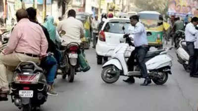 Indore News: इंदौर के राजवाड़ा में ऑटो-रिक्शा पर एक हफ्ते का बैन, जानें ट्रैफिक पुलिस का क्या है नया प्रयोग